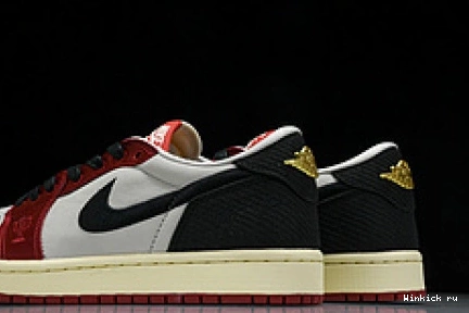 Room Home Trophy Low Jordan 1 OG Retro 1029